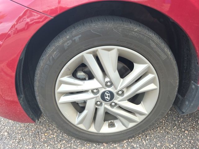 2020 Hyundai Elantra SEL photo 36