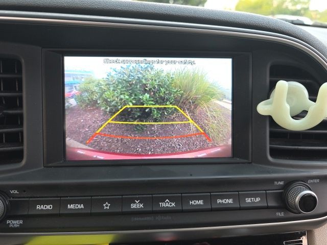 2020 Hyundai Elantra SEL photo 39