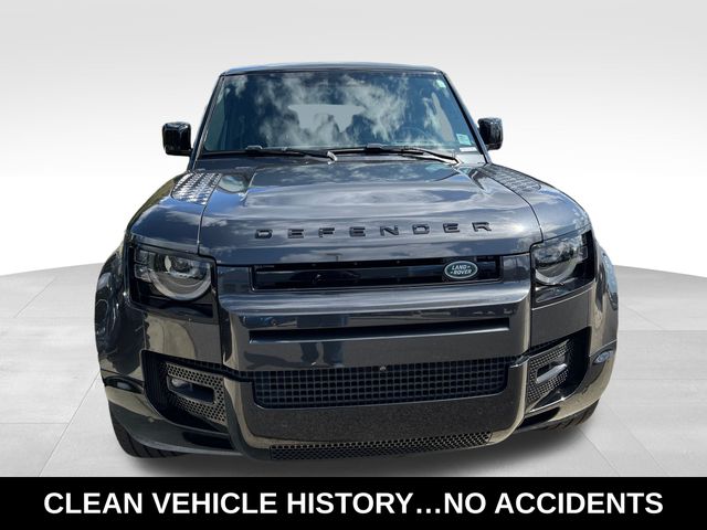 2024 Land Rover Defender 130 X-Dynamic SE photo 3