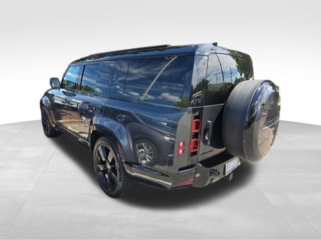 2024 Land Rover Defender 130 X-Dynamic SE photo 26