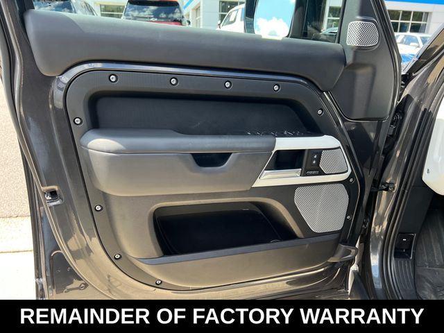 2024 Land Rover Defender X-Dynamic SE photo 5