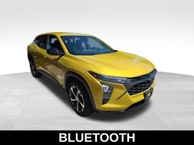 2024 Chevrolet Trax photo 2