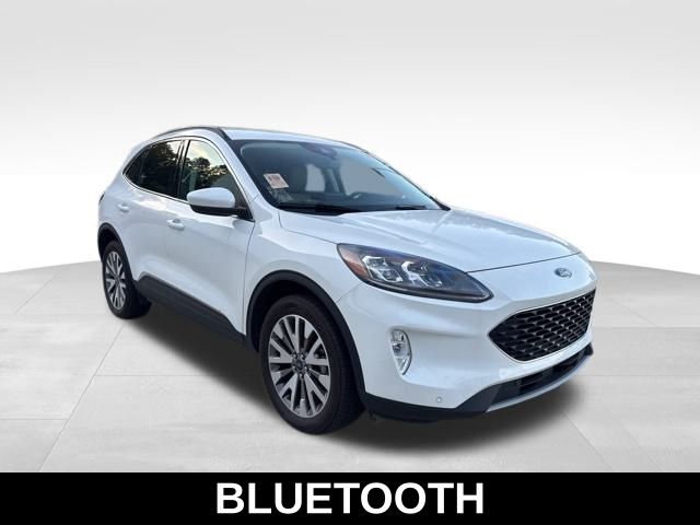 2022 Ford Escape Titanium photo 2