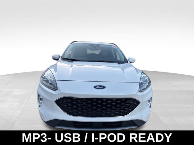 2022 Ford Escape Titanium photo 3