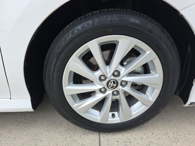2024 Toyota Camry LE photo 18