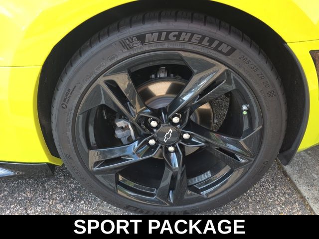 2021 Chevrolet Camaro LT1 photo 8