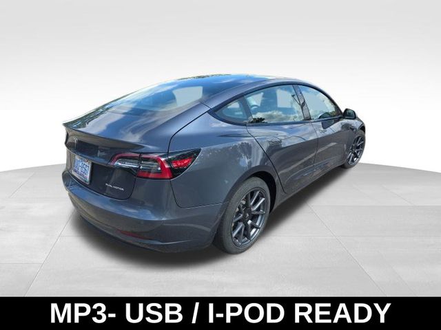 2022 Tesla Model 3 Long Range photo 3