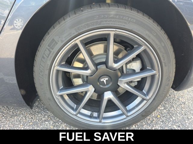 2022 Tesla Model 3 Long Range photo 10
