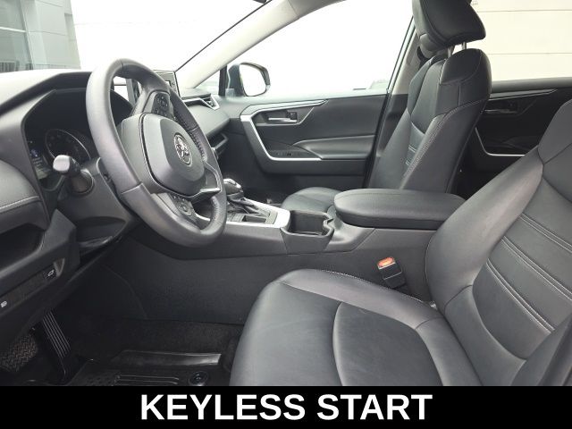 2022 Toyota RAV4 XLE Premium photo 15