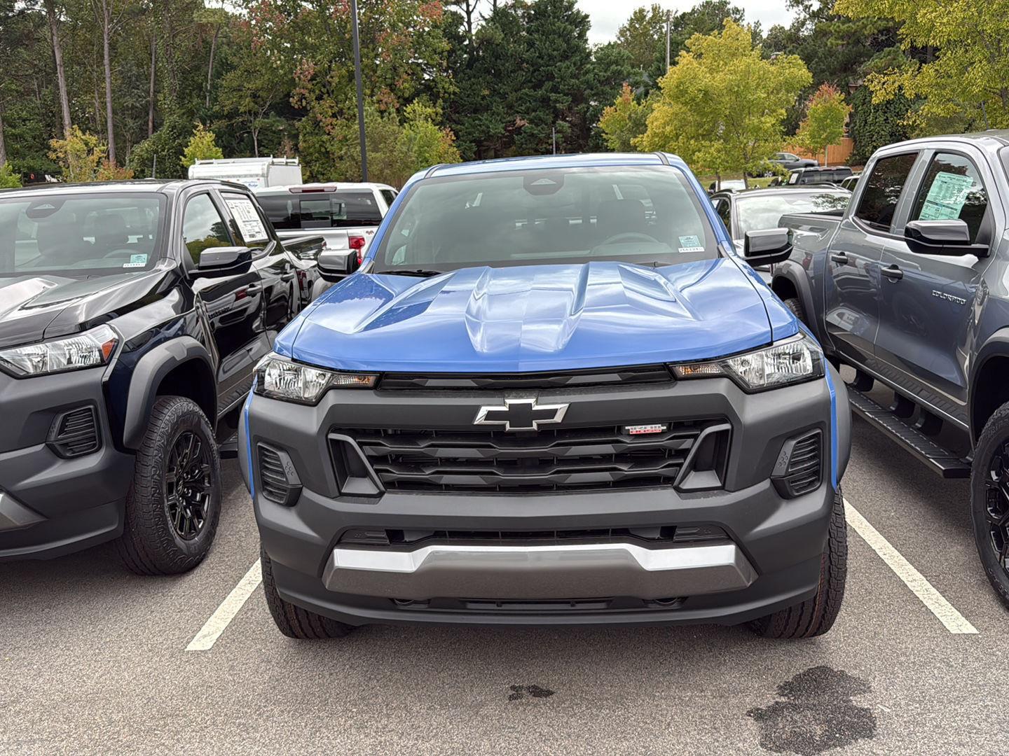2026 Chevrolet Colorado Trail Boss photo 2