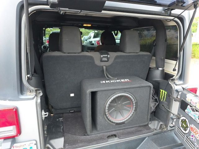 2016 Jeep Wrangler Sport photo 9