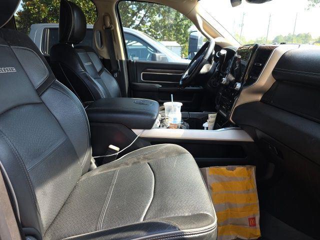 2019 Ram 3500 Laramie photo 6