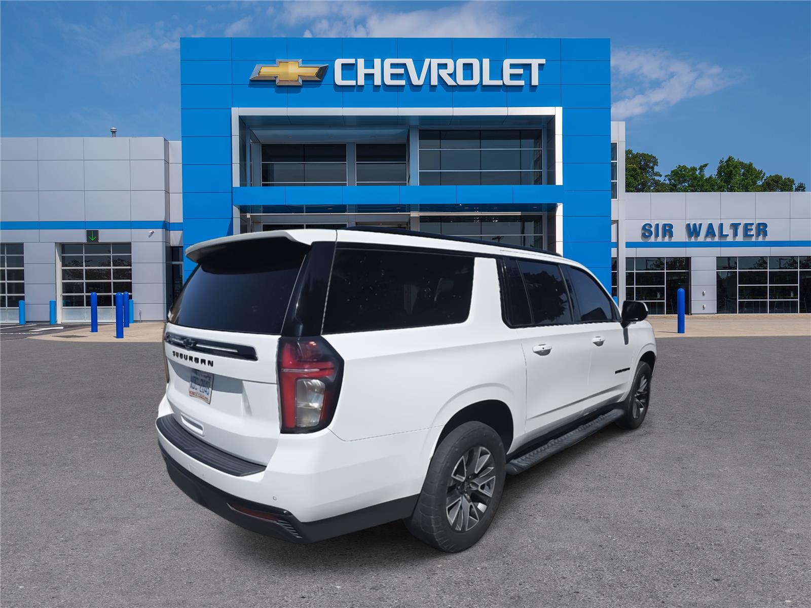 2023 Chevrolet Suburban Z71 photo 2