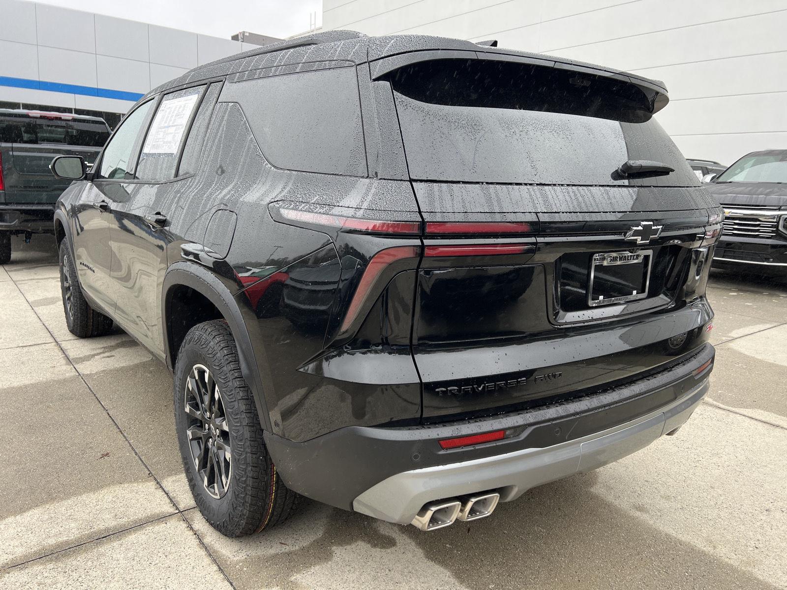 2026 Chevrolet Traverse Z71 photo 3