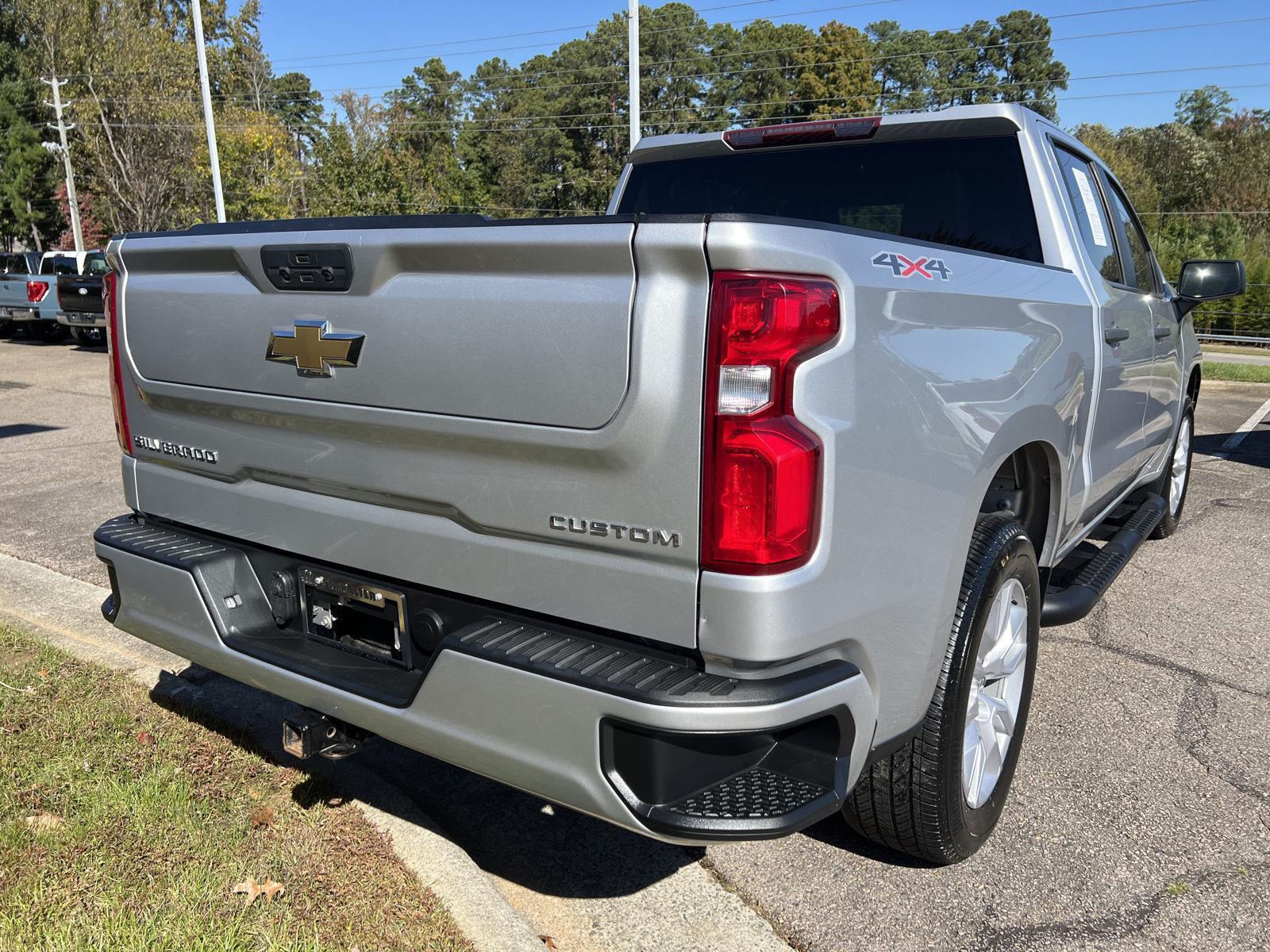 2022 Chevrolet Silverado 1500 Custom photo 4