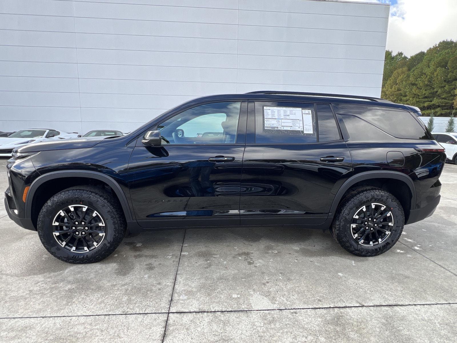 2026 Chevrolet Traverse Z71 photo 2