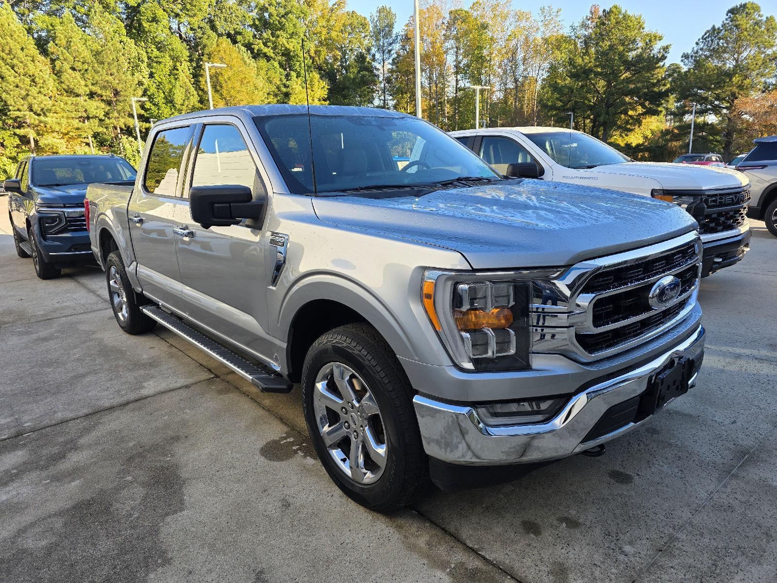 2022 Ford F-150 XLT photo 2