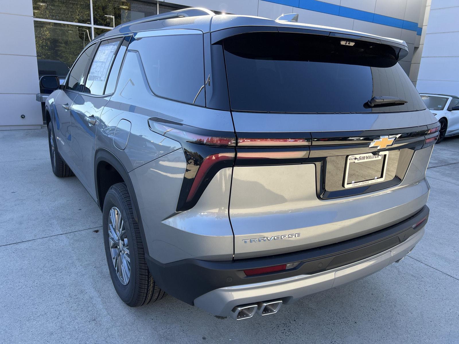 2026 Chevrolet Traverse photo 3