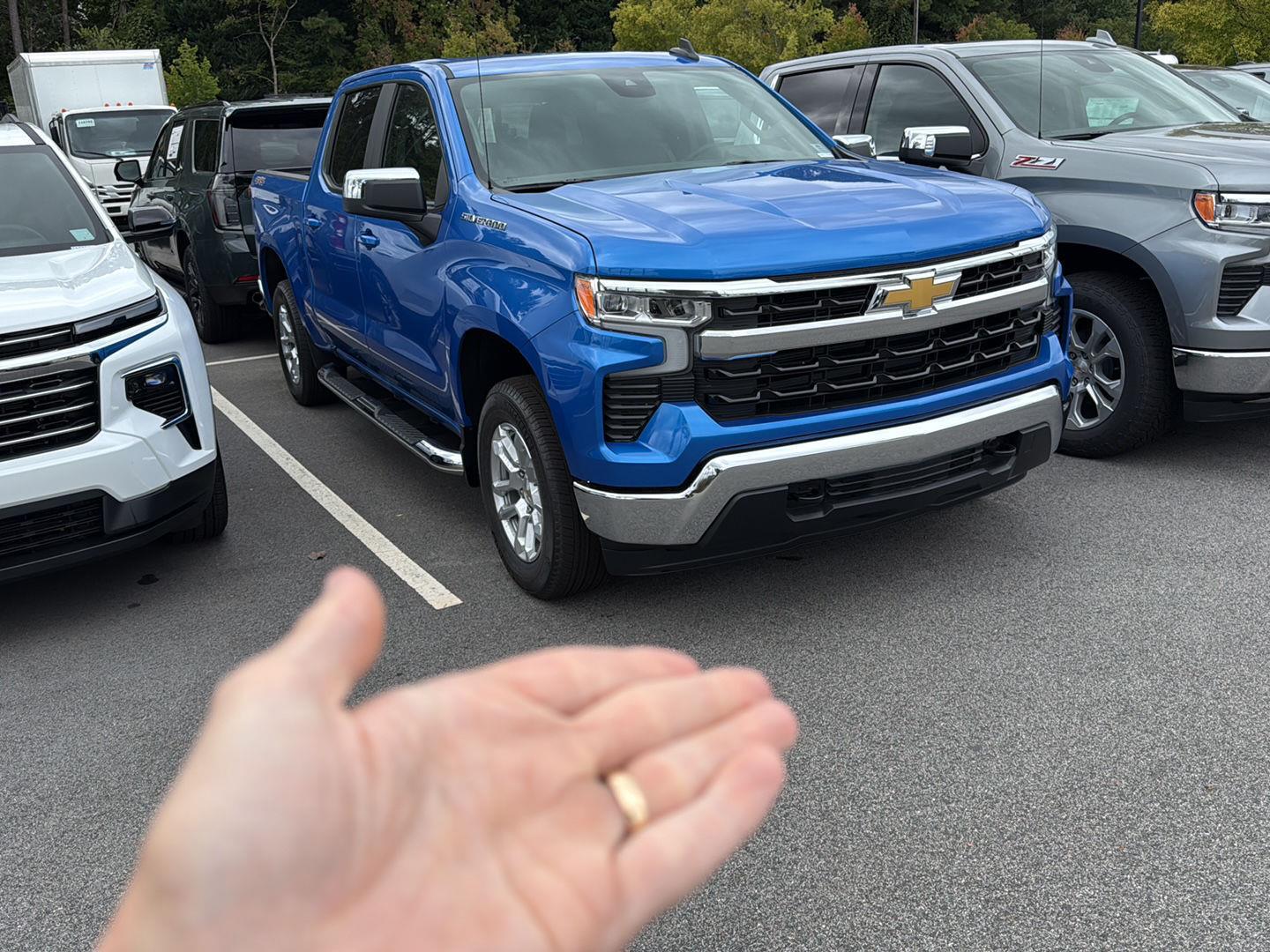 2026 Chevrolet Silverado 1500 LT photo 3