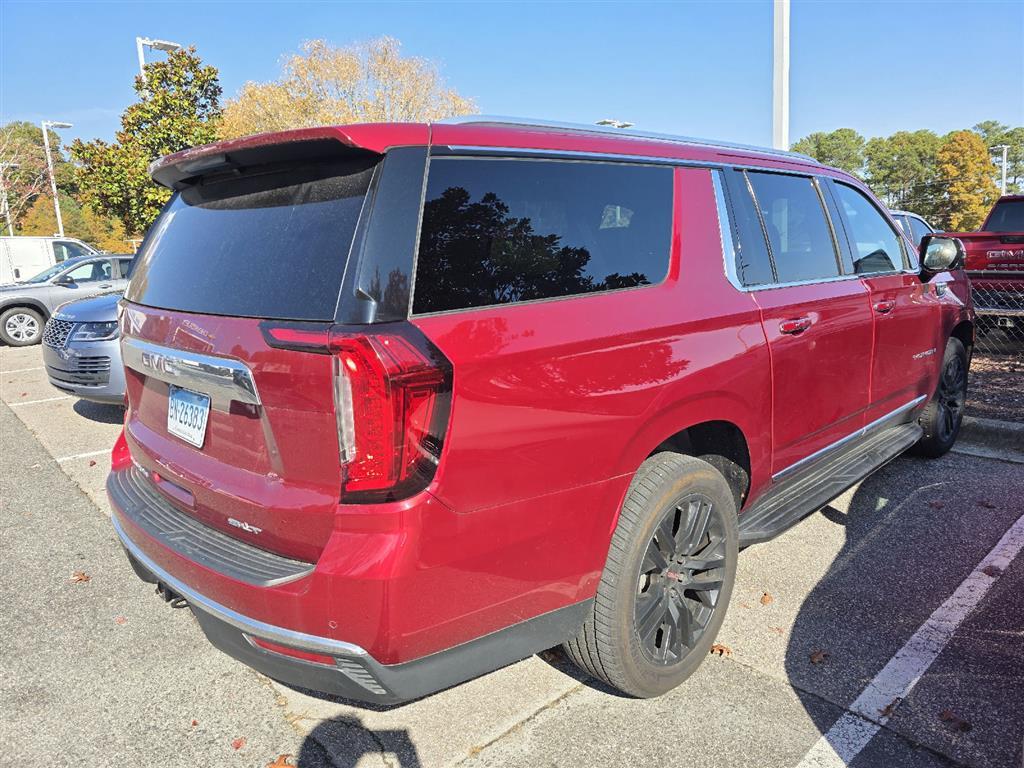 2022 Gmc Yukon XL SLT photo 2