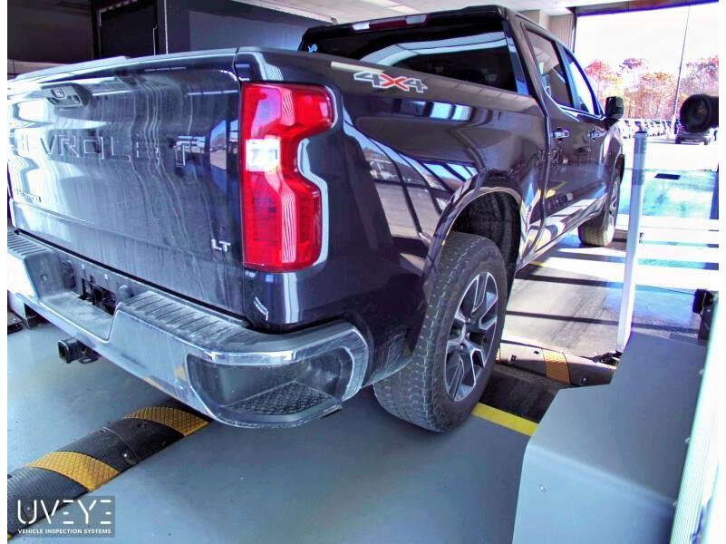 2023 Chevrolet Silverado 1500 LT photo 3