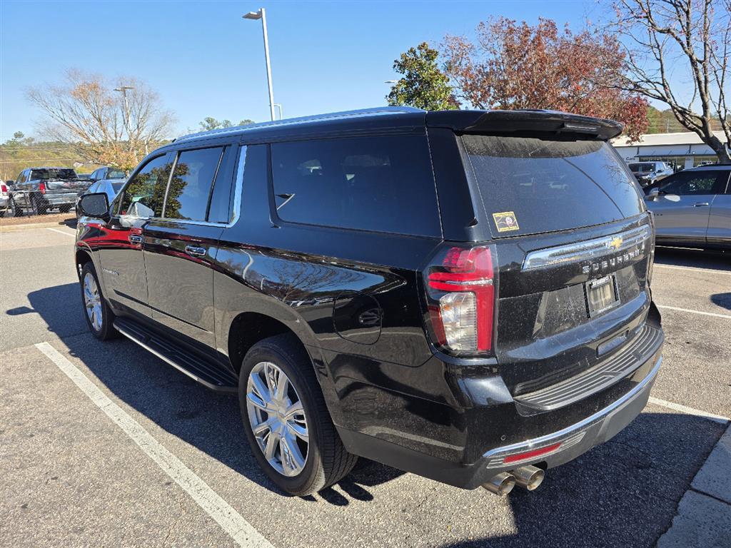 2024 Chevrolet Suburban Premier photo 3