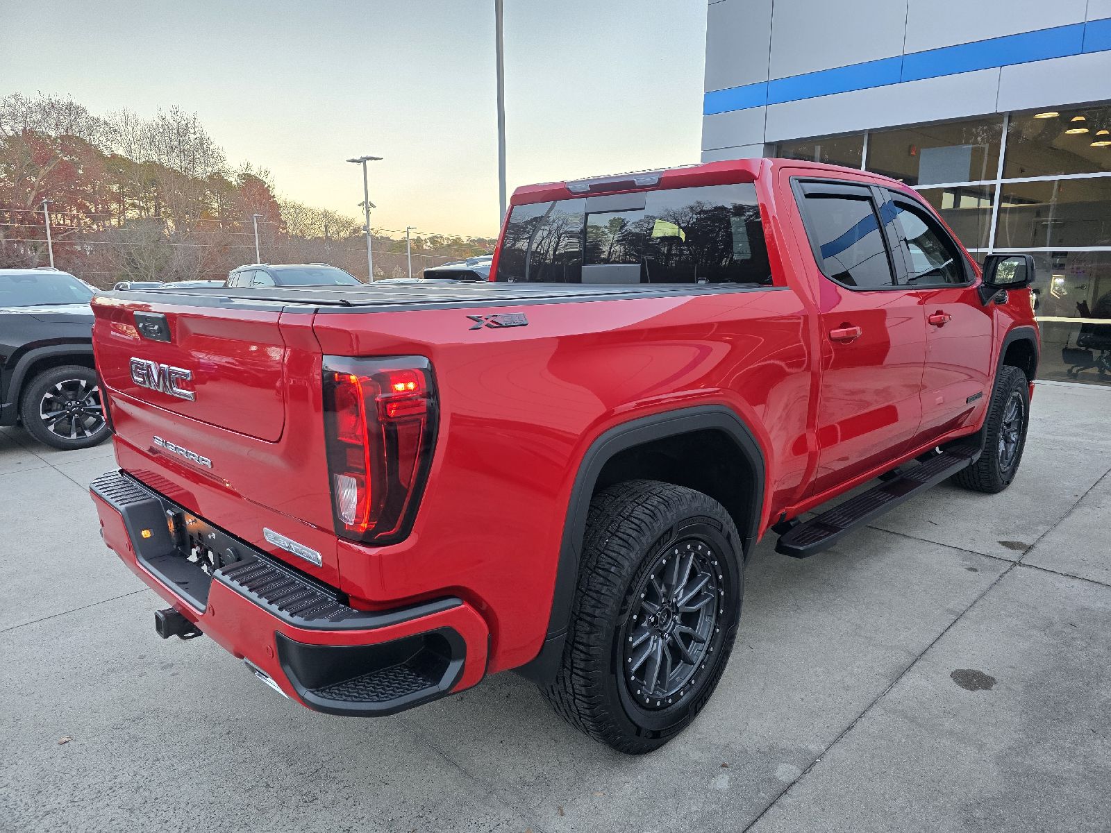 2024 Gmc Sierra 1500 Elevation photo 4