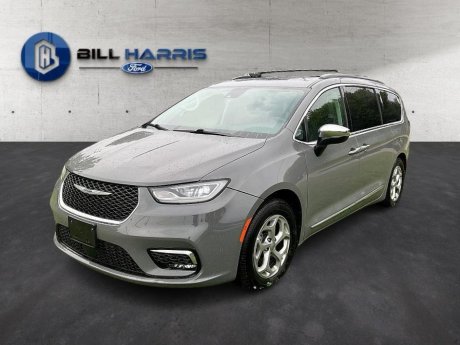 2023 Chrysler Pacifica Limited  Van