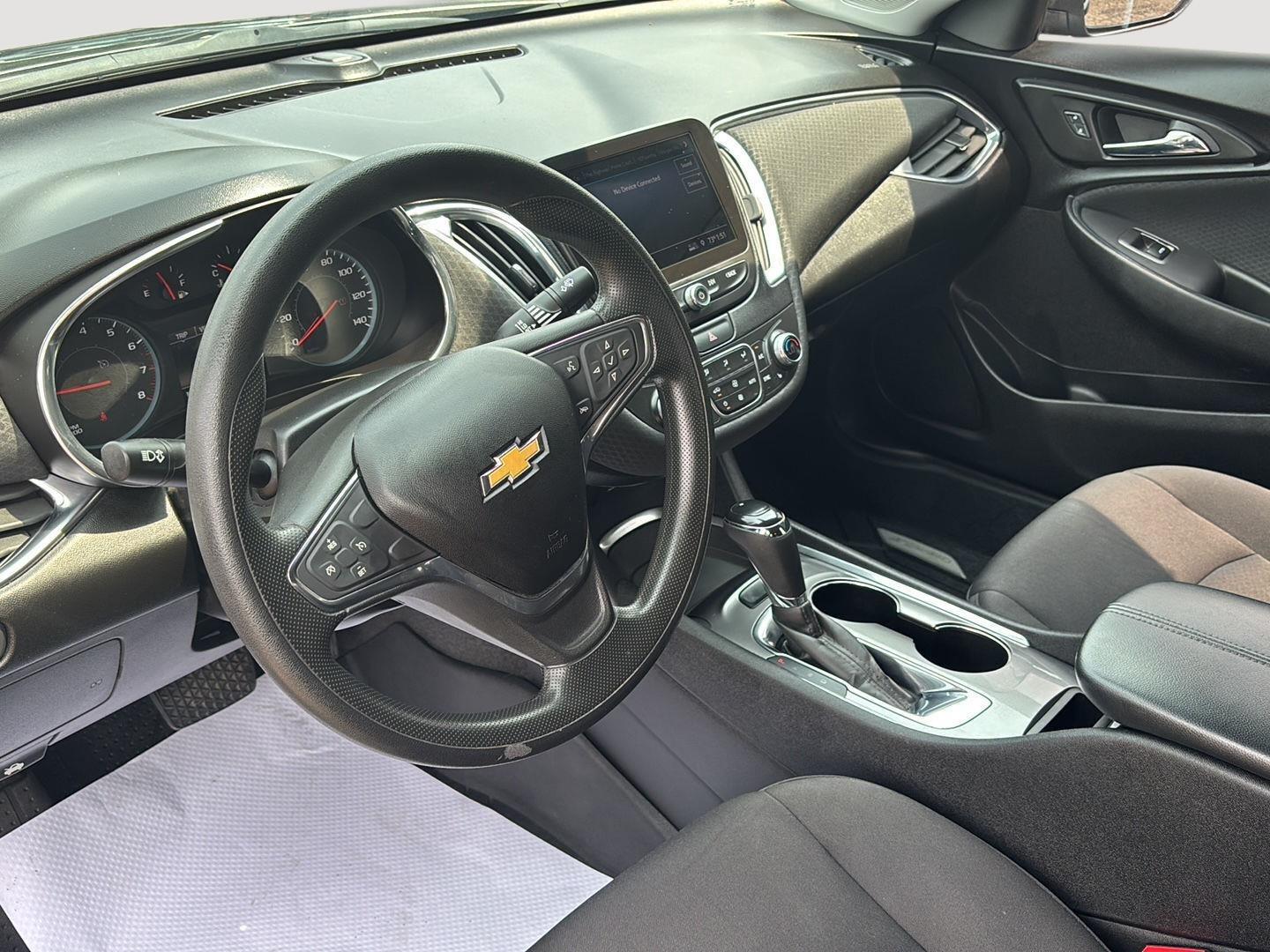 Used 2019 Chevrolet Malibu 1LT with VIN 1G1ZD5ST1KF116946 for sale in Ashland, OH
