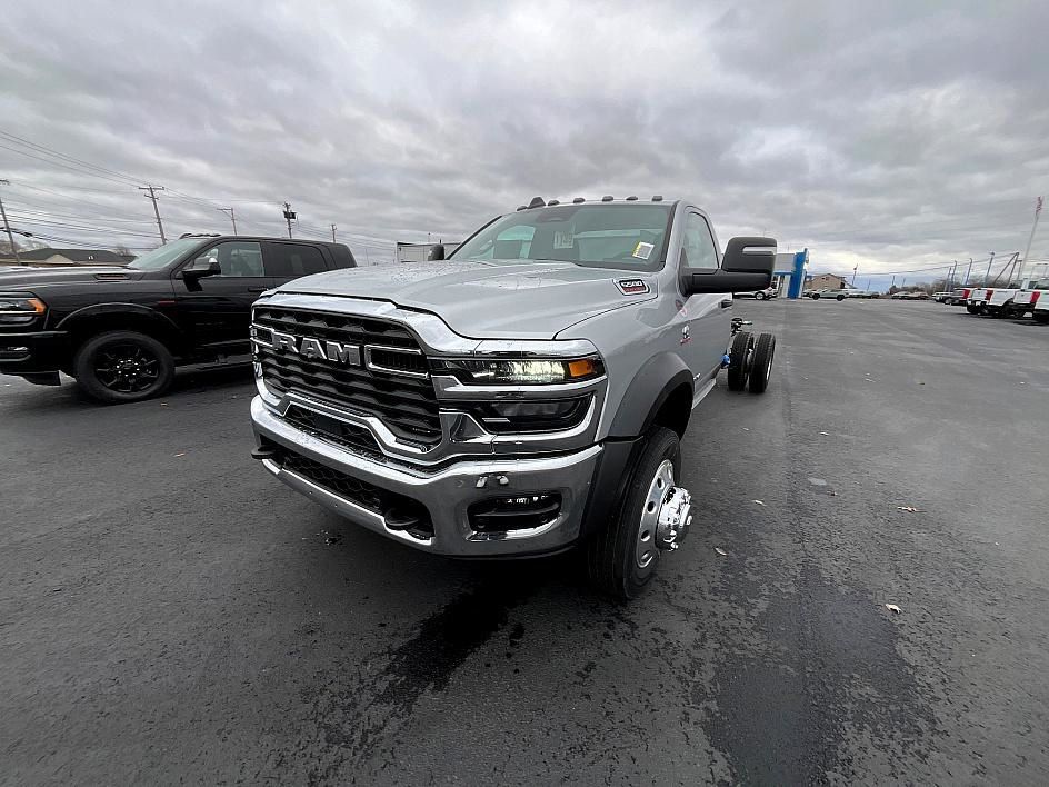 2026 RAM 5500 Big Horn 4X4 Reg Cab LWB DRW 193" WB's photo
