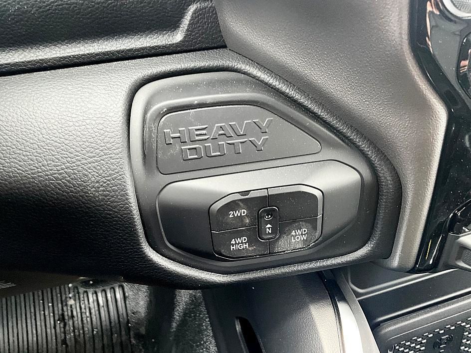 2026 RAM 3500 Chassis Big Horn - Photo 19
