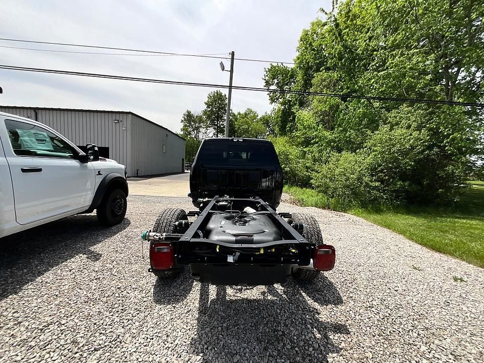 2026 RAM 3500 Chassis Big Horn - Photo 6