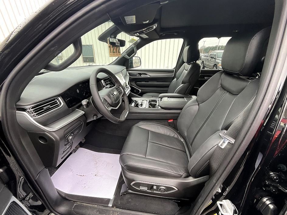 2026 Jeep Grand Wagoneer Limited Reserve - Photo 13