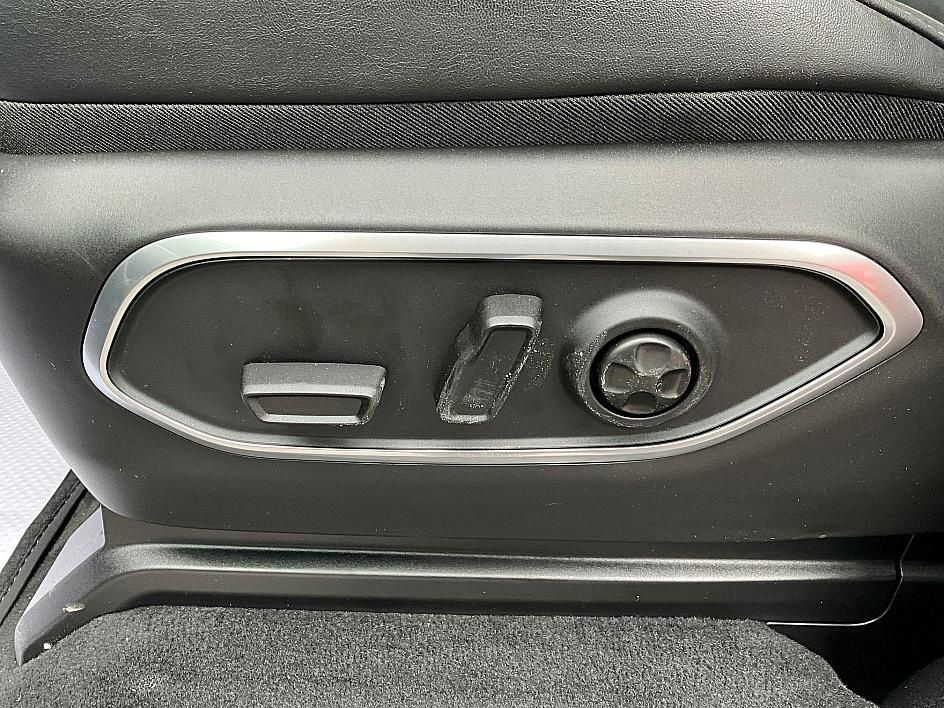 2026 Jeep Grand Wagoneer Limited Reserve - Photo 14