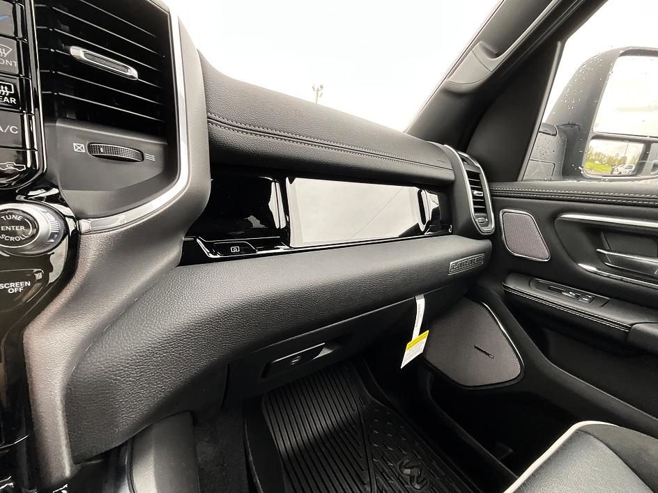 2026 RAM 1500 Laramie - Photo 35
