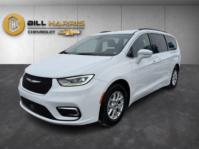 2022 Chrysler Pacifica Touring L's photo