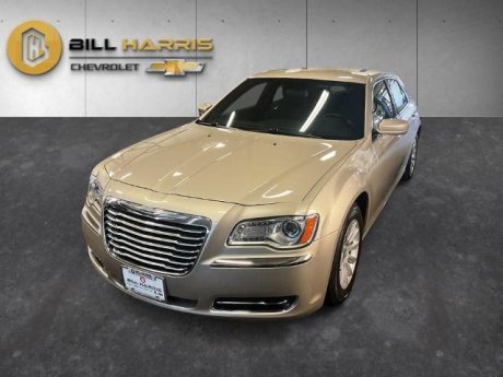 2012 Chrysler 300 4dr Sdn V6 RWD 