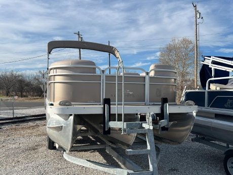 2013 BENNINGTON PONTOON 24SSXL