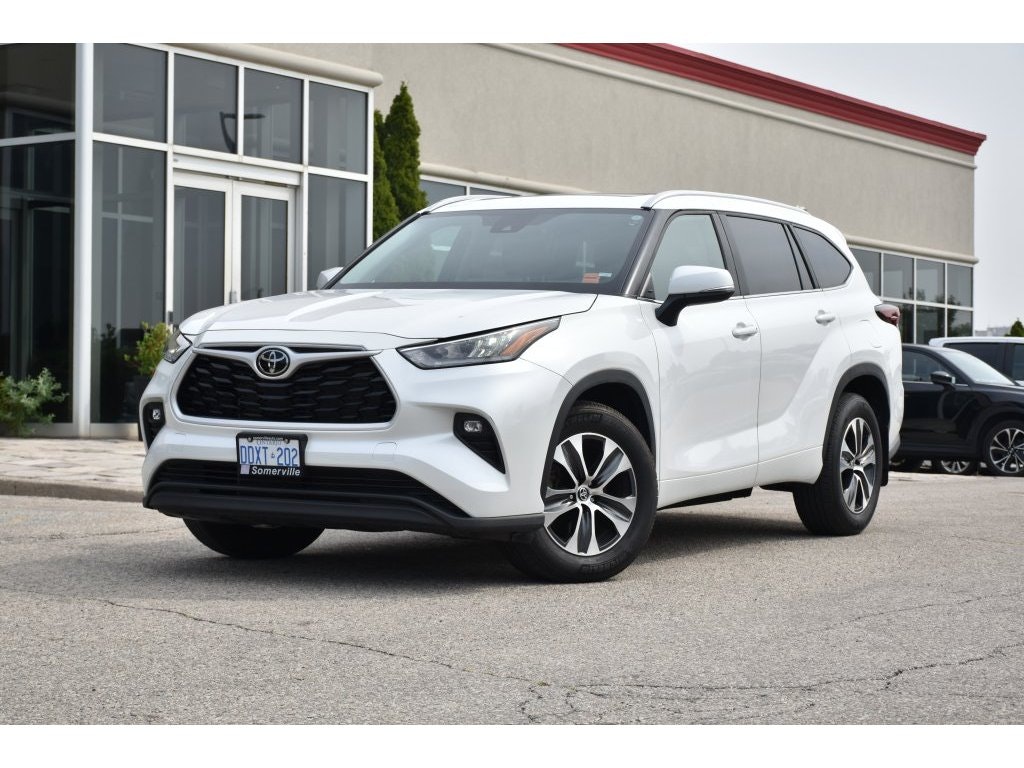 2025 Toyota Highlander XLE (A21351) Main Image