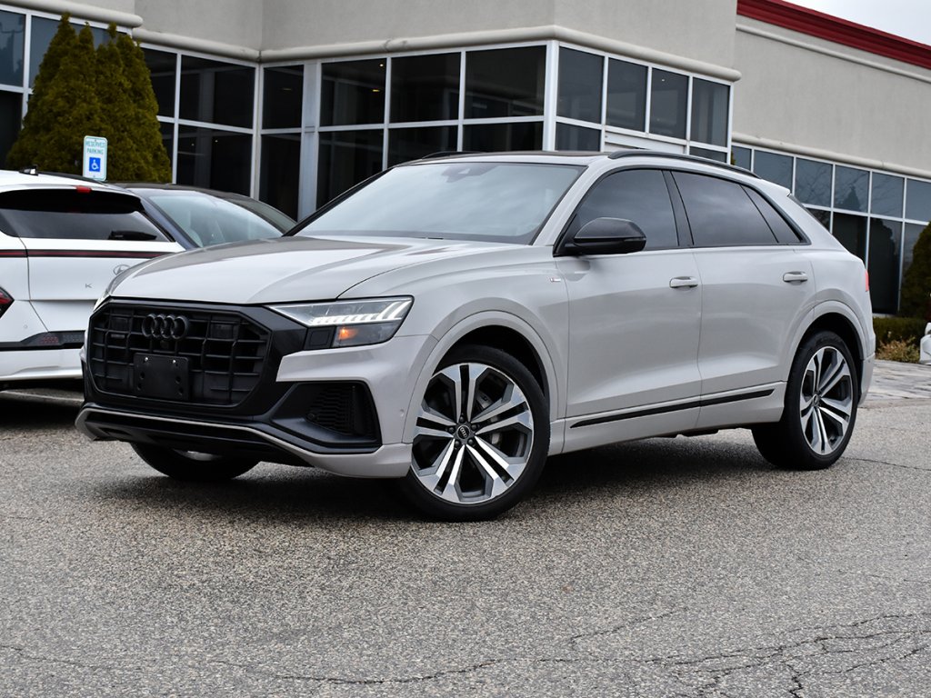 2022 Audi Q8 Technik (A22320) Main Image