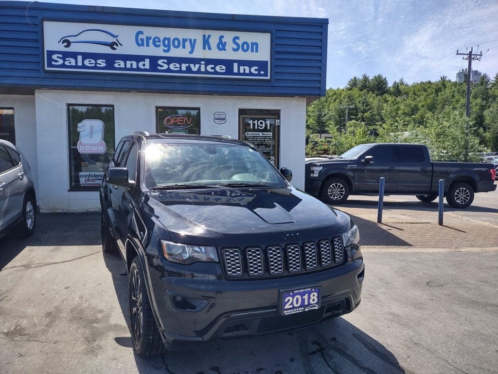 2018 Jeep Grand Cherokee Altitude IV (B202) Main Image