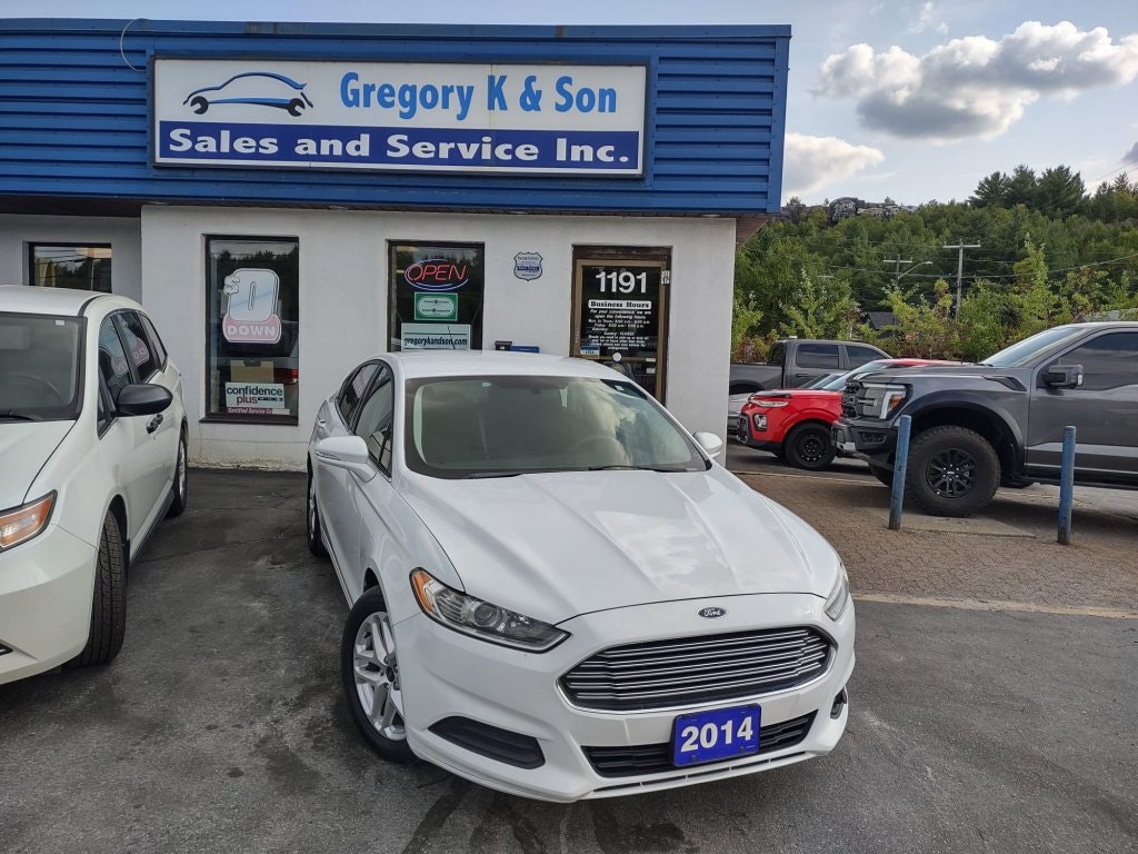 2014 Ford Fusion SE (B223) Main Image