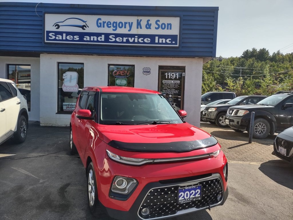 2022 Kia Soul EX+ (B222) Main Image