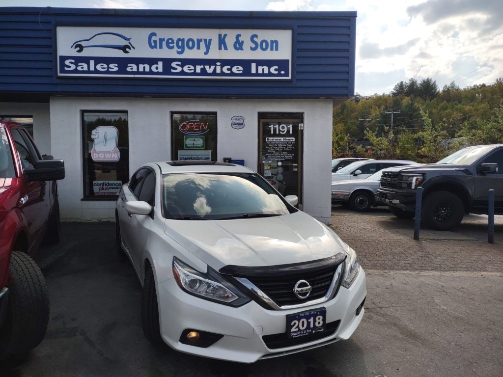 2018 Nissan Altima 2.5 SV (B229) Main Image