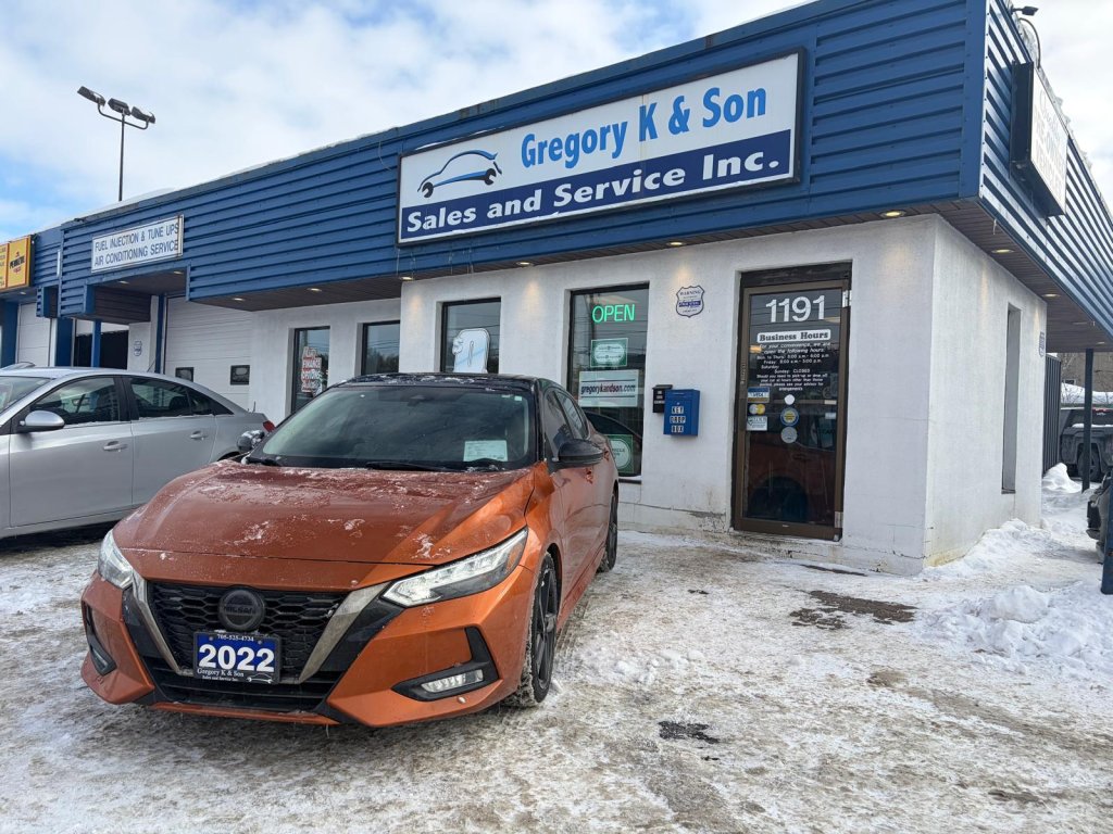 2022 Nissan Sentra SR (B195) Main Image