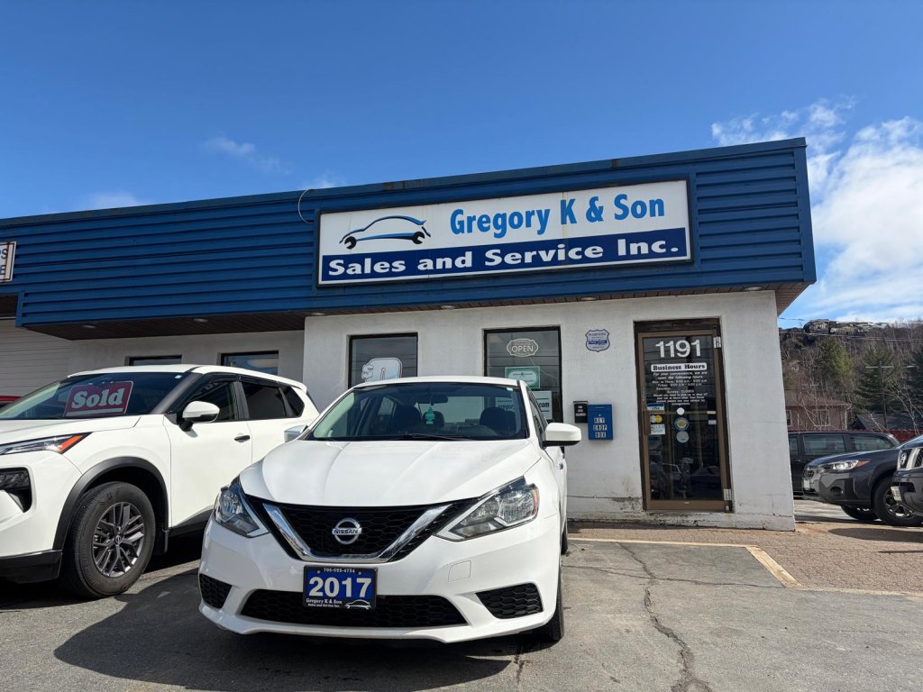 2017 Nissan Sentra SV (B313) Main Image