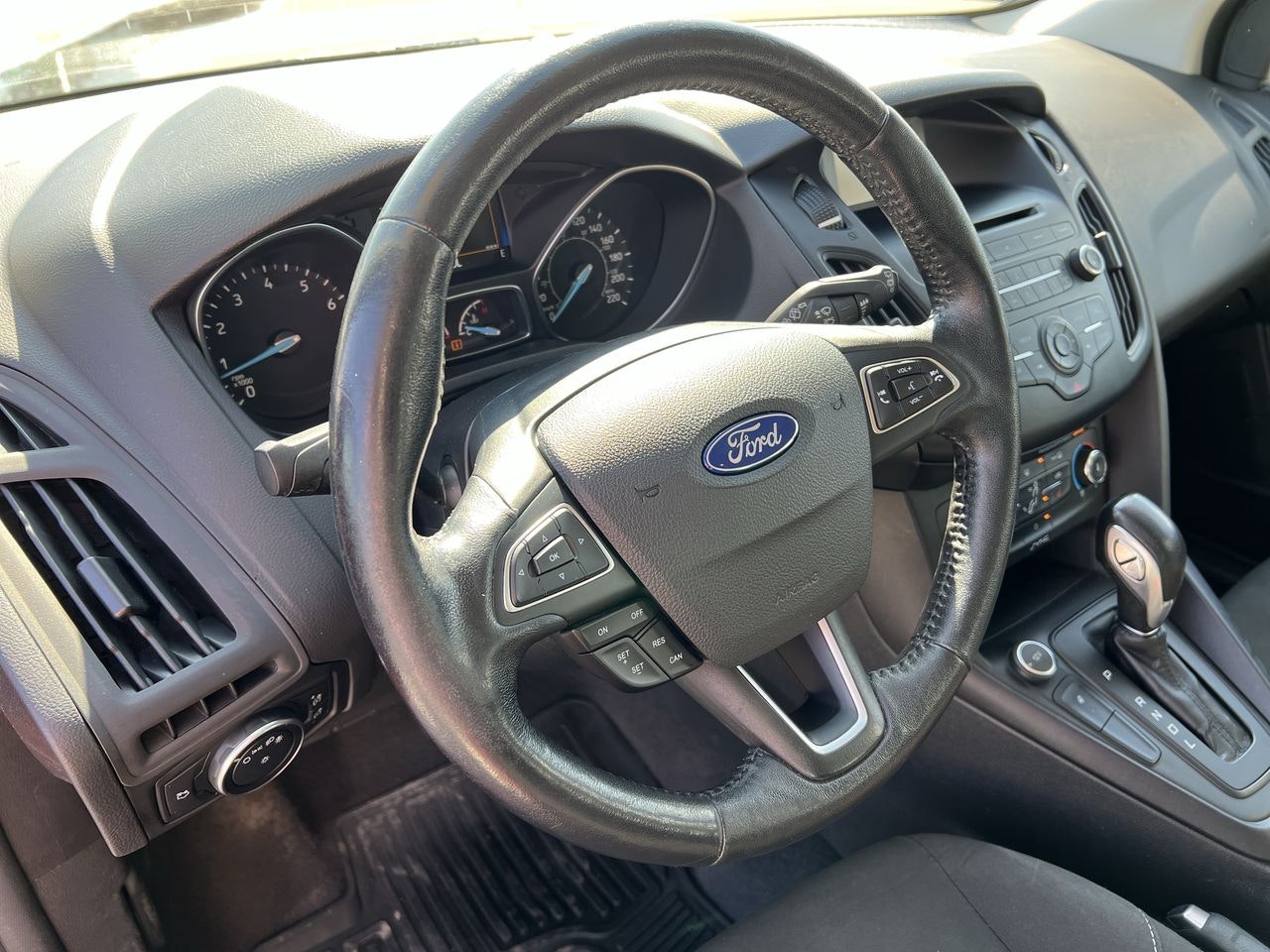 2017 Ford Focus - P20931 Full Image 14