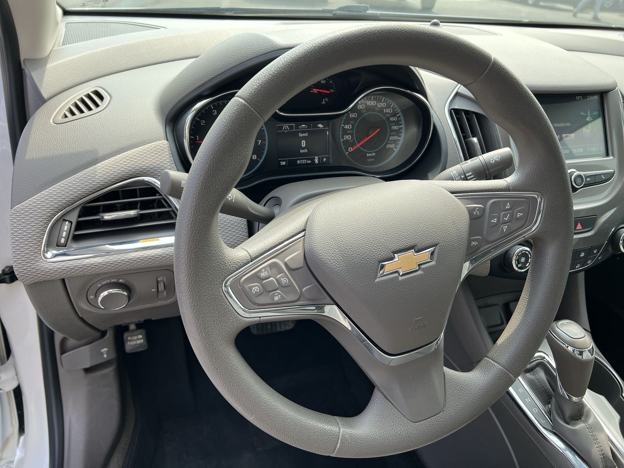 2018 Chevrolet Cruze - P20935 Full Image 14