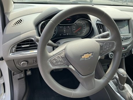 2018 Chevrolet Cruze - P20935 Image 14