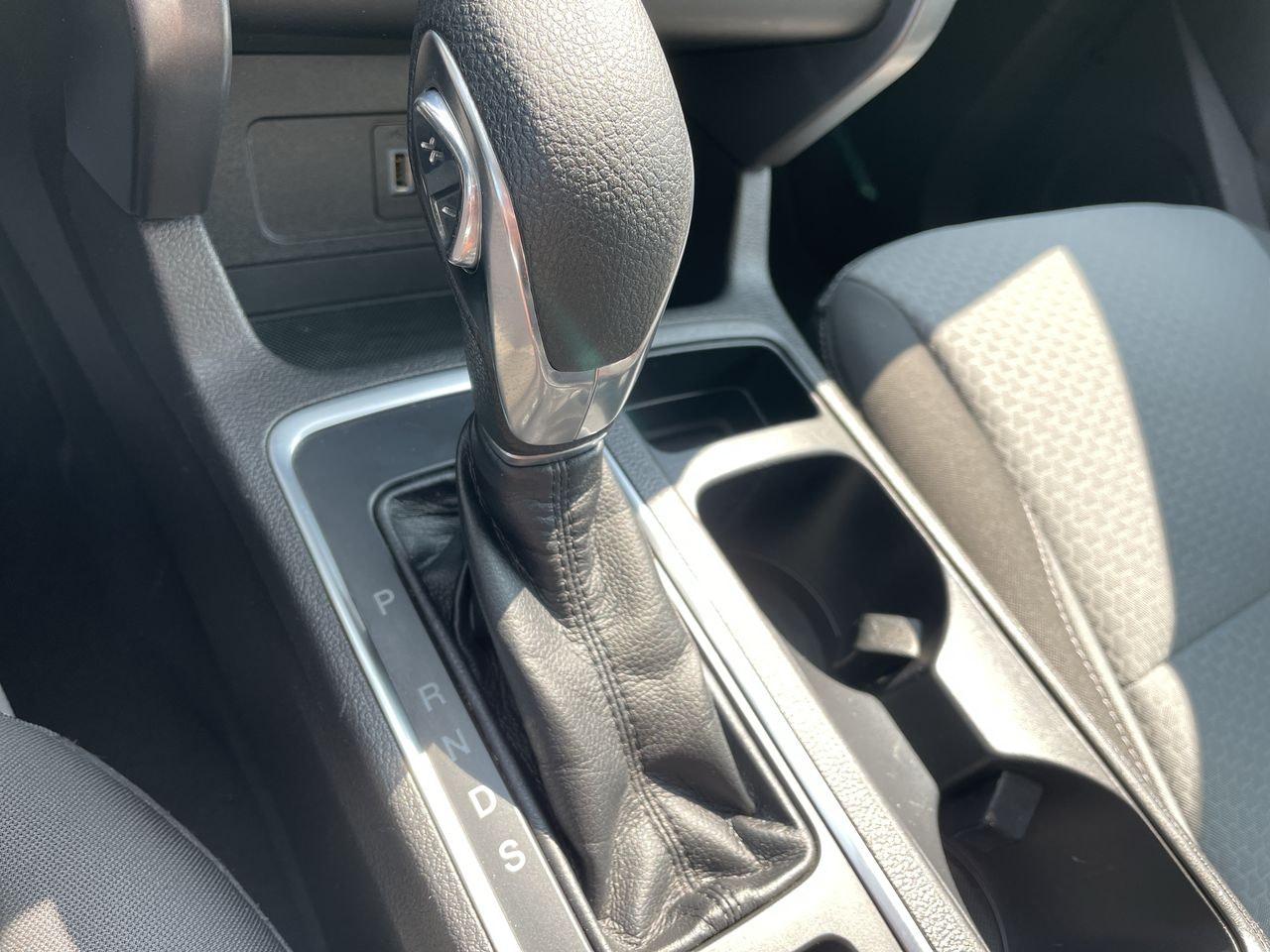2018 Ford Escape - P21039 Full Image 19